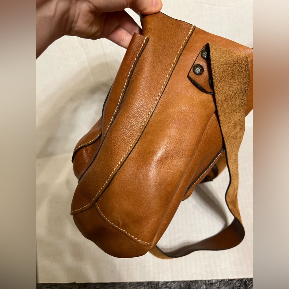 Patricia Nash Barcelona British Tan Vintage Inspired Saddle Bag Cross Body Bag - Picture 6 of 16